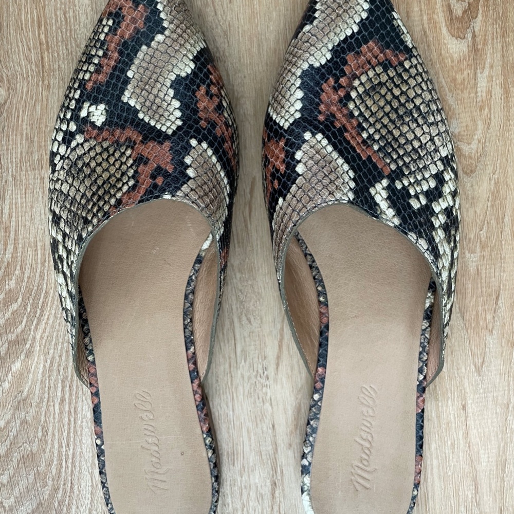 Madewell Remi Mule in Snake Embossed Leather - Spiced Cider